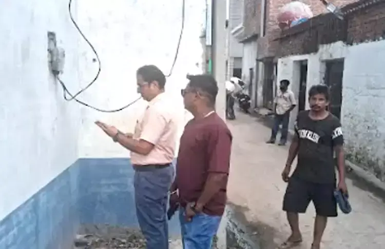 Haridwar: दुकान और मकान में बिजली चोरी पकड़ी, दो के खिलाफ मुकदमा दर्ज करने की कार्रवाई Haridwar: दुकान और मकान में बिजली चोरी पकड़ी, दो के खिलाफ मुकदमा दर्ज करने की कार्रवाई