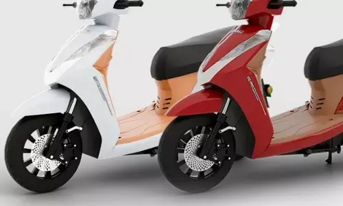 Cheap price में प्रीमियम फीचर्स, नए इलेक्ट्रिक स्कूटर में मिलेगी लंबी दूरी की रेंज Cheap price में प्रीमियम फीचर्स, नए इलेक्ट्रिक स्कूटर में मिलेगी लंबी दूरी की रेंज