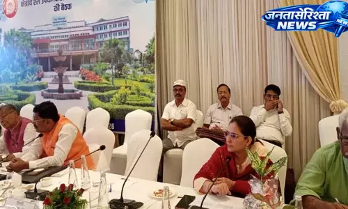 पूर्व मध्य रेलवे की ZRUCC बैठक में यात्री सुविधाओं और नए रेल रूटों पर मंथन पूर्व मध्य रेलवे की ZRUCC बैठक में यात्री सुविधाओं और नए रेल रूटों पर मंथन