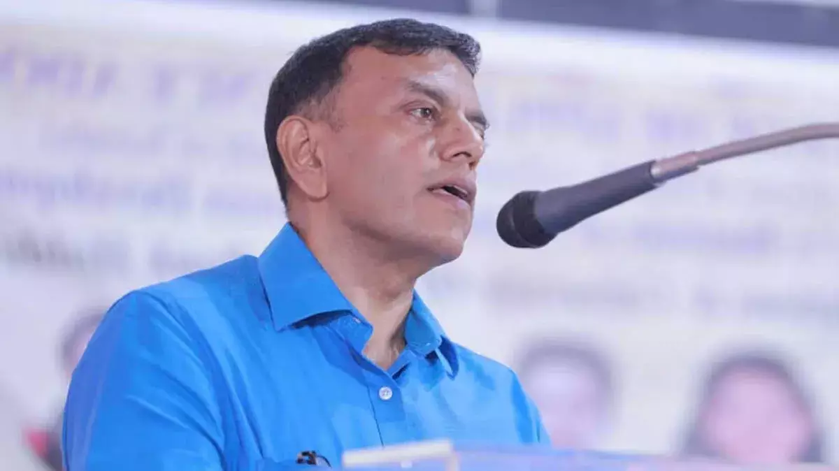 VA Arun Kumar को IHRD डायरेक्टर के पद से हटाया गया, एमवी राजेश को नियुक्त किया VA Arun Kumar को IHRD डायरेक्टर के पद से हटाया गया, एमवी राजेश को नियुक्त किया