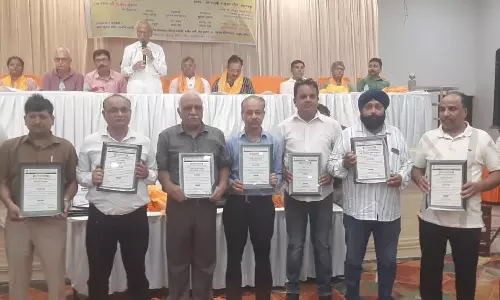 Traders, का भव्य समारोह, रमेश अरोड़ा को फिर मिली अध्यक्ष पद की जिम्मेदारी Traders, का भव्य समारोह, रमेश अरोड़ा को फिर मिली अध्यक्ष पद की जिम्मेदारी