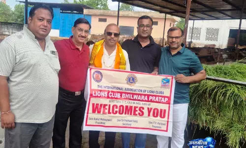 जन्मदिन पर सेवा का संदेश, Lions Club Pratap ने गौशाला में कराया हरे चारे का वितरण