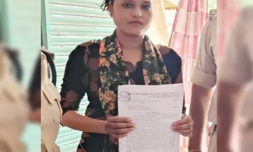 खैरागढ़ की महिला गुंडा बदमाश शिखा शर्मा को किया गया जिला बदर