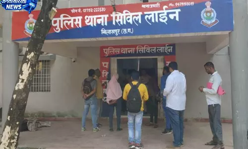 जुए के लिए पैसे नहीं देने पर पत्नी को बेरहमी से पीटा, FIR दर्ज