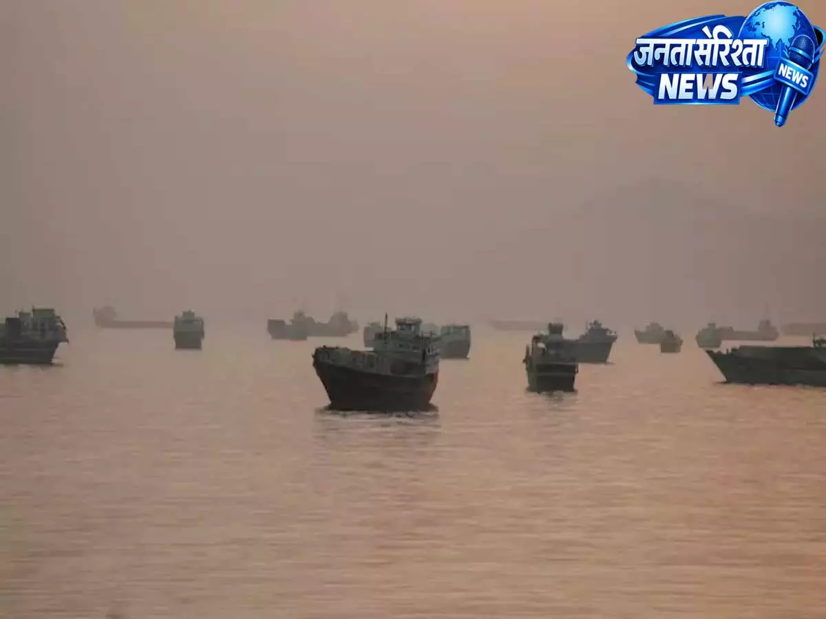 IRGC के हमले से होर्मुज में बढ़ा तनाव, कतर के LNG टैंकर सहित कई जहाजों को नुकसान IRGC के हमले से होर्मुज में बढ़ा तनाव, कतर के LNG टैंकर सहित कई जहाजों को नुकसान