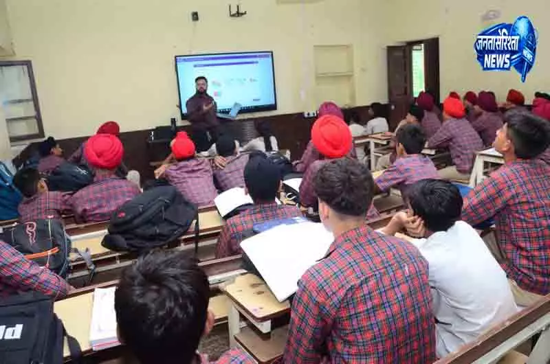 Jalandhar AI से बदलेगा अंग्रेजी सीखने का तरीका Jalandhar AI से बदलेगा अंग्रेजी सीखने का तरीका