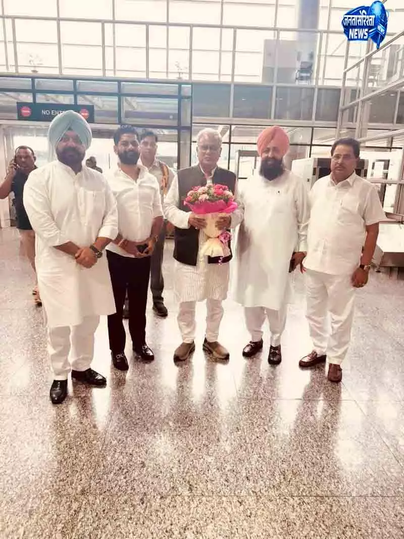 Punjab कांग्रेस में गुटबाजी के बीच सियासी मुलाकात Punjab कांग्रेस में गुटबाजी के बीच सियासी मुलाकात