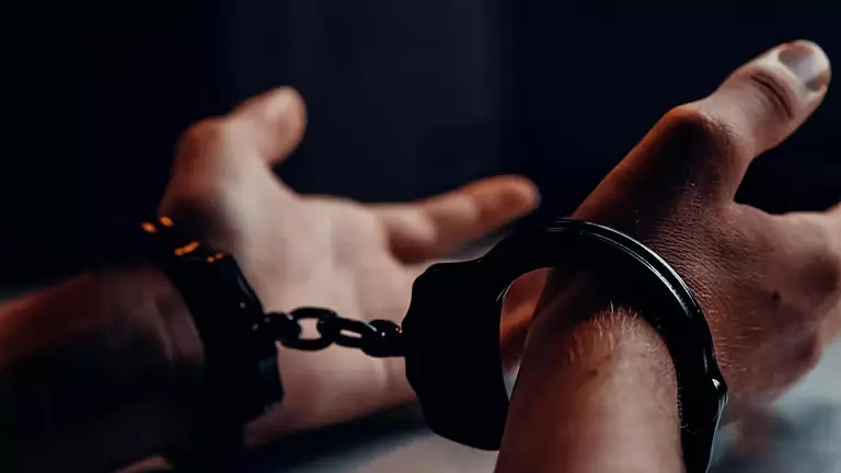 बेंगलुरु-मैसूर एक्सप्रेसवे पर कार रोककर हमला करने का मामला, तीन गिरफ्तार बेंगलुरु-मैसूर एक्सप्रेसवे पर कार रोककर हमला करने का मामला, तीन गिरफ्तार