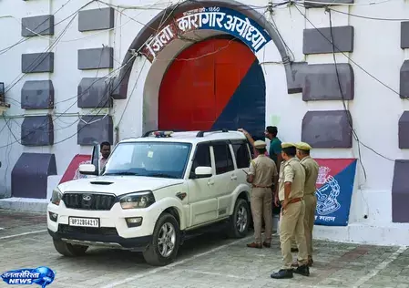 Offering theft केस में पुलिस की सख्ती, आरोपियों से पूछताछ शुरू Offering theft केस में पुलिस की सख्ती, आरोपियों से पूछताछ शुरू
