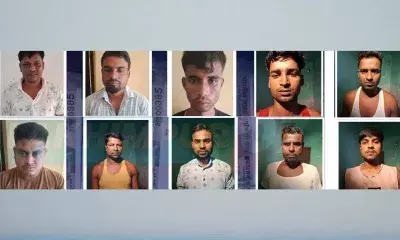 Assam: लखीमपुर में 10 गिरफ्तार, ₹15 लाख के नकली नोट बरामद Assam: लखीमपुर में 10 गिरफ्तार, ₹15 लाख के नकली नोट बरामद
