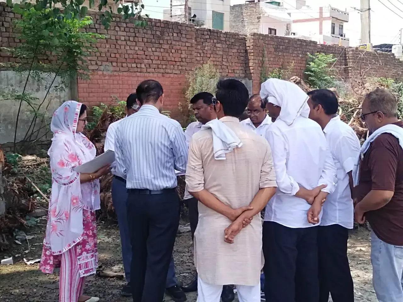Hisar: सीएम फ्लाइंग की दूसरी कार्रवाई, पेड़ कटाई मामले में बढ़ीं मुश्किलें Hisar: सीएम फ्लाइंग की दूसरी कार्रवाई, पेड़ कटाई मामले में बढ़ीं मुश्किलें