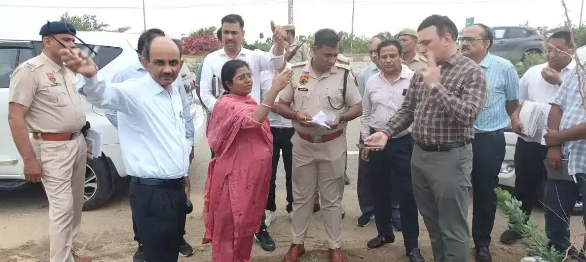 Jind: डीसी-एसपी ने जनसभा स्थल पर सुरक्षा और व्यवस्थाओं की समीक्षा की