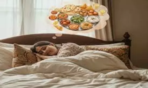 क्या आपको भी सपने में दिखता है खाना? जानें इसका धार्मिक और ज्योतिषीय अर्थ क्या आपको भी सपने में दिखता है खाना? जानें इसका धार्मिक और ज्योतिषीय अर्थ
