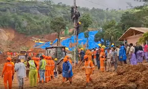Wayanad mudslide: 3 की मौत, 5 लापता; कल सीएम सतीशन करेंगे दौरा