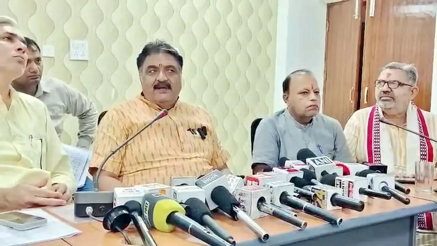 Jind: पीएम मोदी 17 जुलाई को जींद से हाइड्रोजन ट्रेन को दिखाएंगे हरी झंडी Jind: पीएम मोदी 17 जुलाई को जींद से हाइड्रोजन ट्रेन को दिखाएंगे हरी झंडी