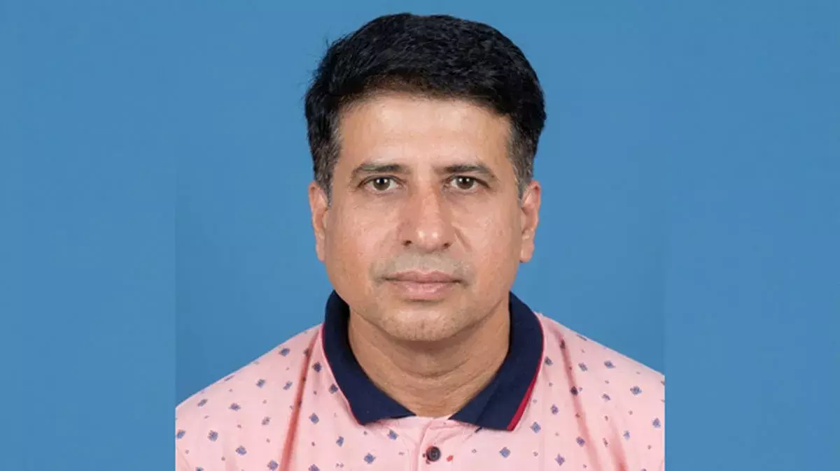 Kannur: मौत का खुलेगा राज, फोरेंसिक जांच के लिए कब्र से निकाला गया शव Kannur: मौत का खुलेगा राज, फोरेंसिक जांच के लिए कब्र से निकाला गया शव