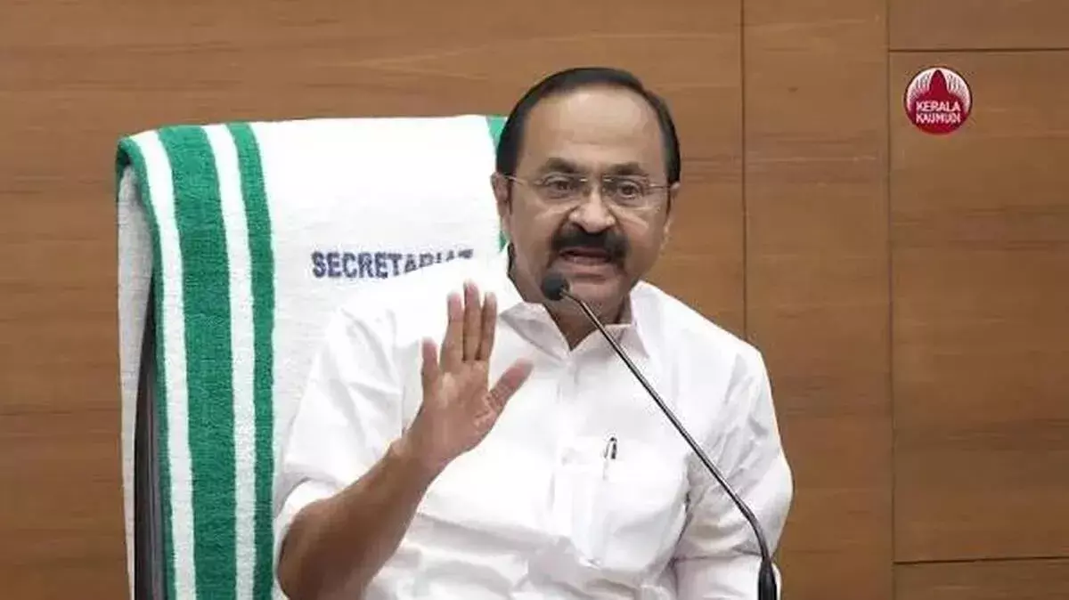 Kerala के हितों की रक्षा का वादा: विझिंजम हिस्सेदारी रिपोर्ट पर सरकार ने रुख किया साफ Kerala के हितों की रक्षा का वादा: विझिंजम हिस्सेदारी रिपोर्ट पर सरकार ने रुख किया साफ