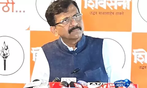 मंदिर दान चोरी मामले पर संजय राउत का BJP पर हमला मंदिर दान चोरी मामले पर संजय राउत का BJP पर हमला