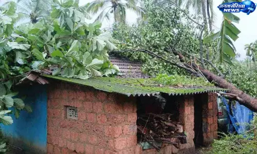 Kerala : करुलाई पंचायत में तूफान का कहर, 40 घर क्षतिग्रस्त