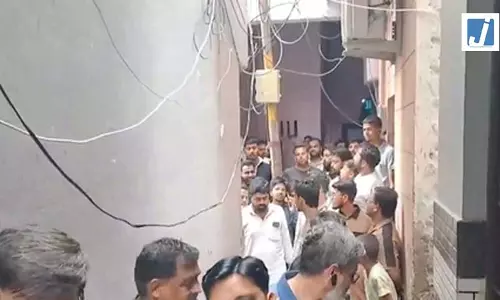 टेरर फंडिंग मामले में NIA ने की कार्रवाई, 10 राज्यों में 20 जगहों पर मारे छापे टेरर फंडिंग मामले में NIA ने की कार्रवाई, 10 राज्यों में 20 जगहों पर मारे छापे
