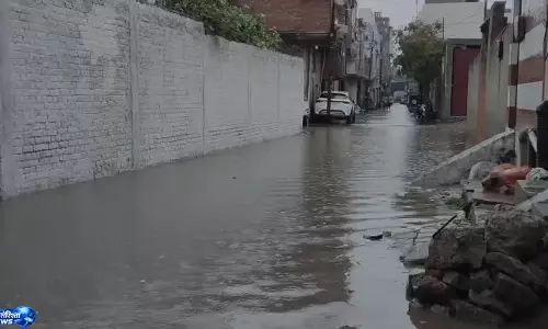 Meerut  में जलभराव से हाहाकार, नगर निगम पर भड़के लोग
