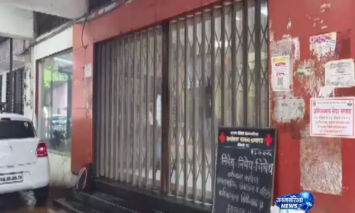 Shastri Nagar Hospital में डॉक्टरों की हड़ताल, सुरक्षा पर उठे सवाल