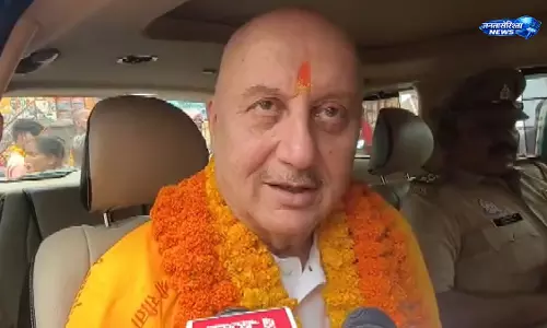 अयोध्या राम मंदिर पहुंचे अनुपम खेर, ‘श्री राम भूमि’ की शूटिंग से पहले लिया आशीर्वाद