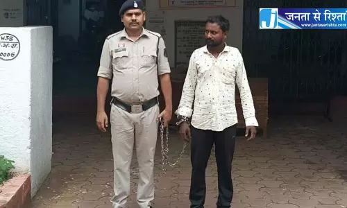कुकुरबेड़ा में गांजा बेच रहा युवक गिरफ्तार