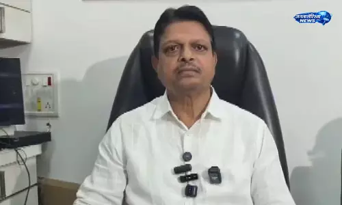 डॉक्टरों पर हमले में पार्षद रमेश म्हात्रे गिरफ्तार डॉक्टरों पर हमले में पार्षद रमेश म्हात्रे गिरफ्तार