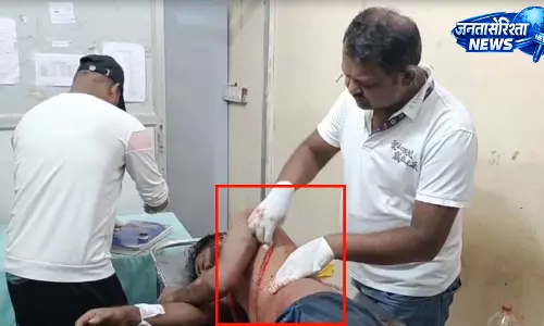 CG BREAKING: पांच युवकों ने घेरकर युवक को कटर से काटा, इलाके में फैली सनसनी