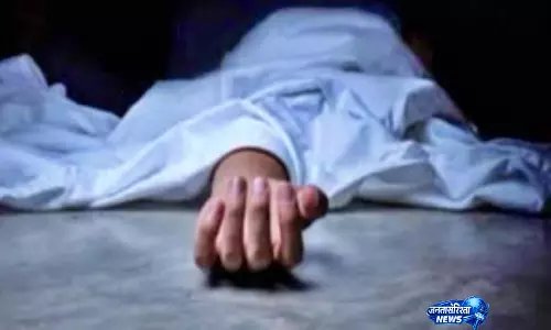 पत्नी की हत्या कर रची आत्महत्या की कहानी, शराब की लत ने उजाड़ दिया परिवार, पति गिरफ्तार पत्नी की हत्या कर रची आत्महत्या की कहानी, शराब की लत ने उजाड़ दिया परिवार, पति गिरफ्तार