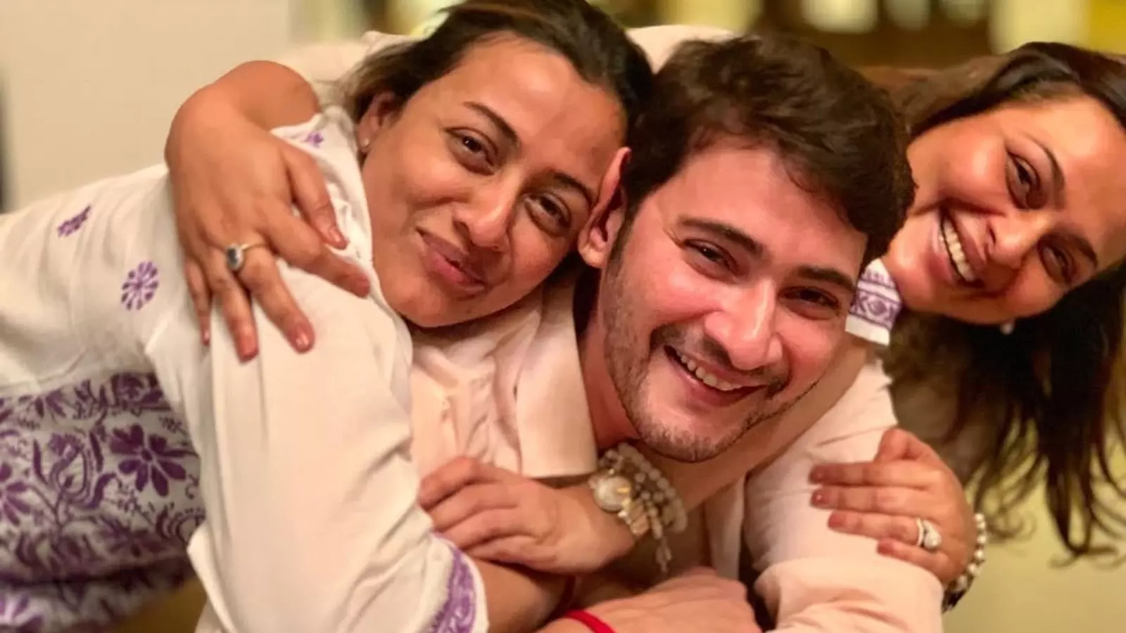 शिल्पा शिरोडकर का दावा, महेश बाबू ने गुप्त रूप से की थी जासूसी शिल्पा शिरोडकर का दावा, महेश बाबू ने गुप्त रूप से की थी जासूसी
