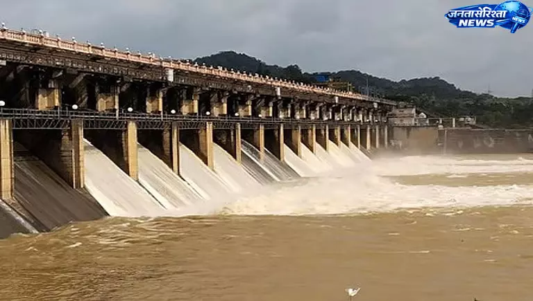 Shivamogga : बारिश का कहर, बुजुर्ग की मौत और मकान ढहा Shivamogga : बारिश का कहर, बुजुर्ग की मौत और मकान ढहा