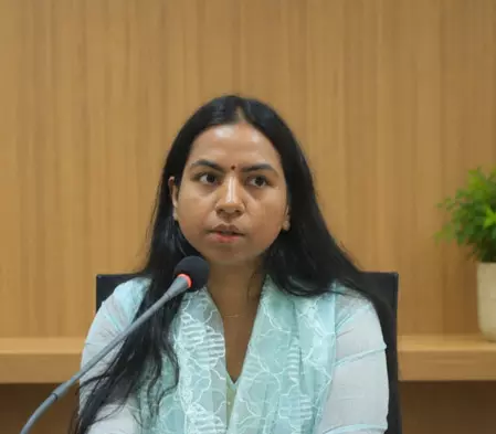 मध्य प्रदेश में मां बगलामुखी मंदिर में दान-चढ़ावे को लेकर विवाद, कलेक्टर ने गठित की तीन सदस्यीय जांच समिति मध्य प्रदेश में मां बगलामुखी मंदिर में दान-चढ़ावे को लेकर विवाद, कलेक्टर ने गठित की तीन सदस्यीय जांच समिति