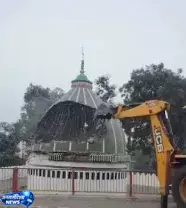 Deoband में अवैध धार्मिक स्थलों पर प्रशासन का शिकंजा Deoband में अवैध धार्मिक स्थलों पर प्रशासन का शिकंजा