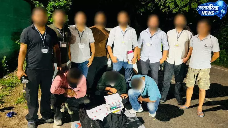 चिट्टा तस्करी का बड़ा नेटवर्क ध्वस्त, 274 ग्राम खेप के साथ 3 सप्लायर गिरफ्तार चिट्टा तस्करी का बड़ा नेटवर्क ध्वस्त, 274 ग्राम खेप के साथ 3 सप्लायर गिरफ्तार