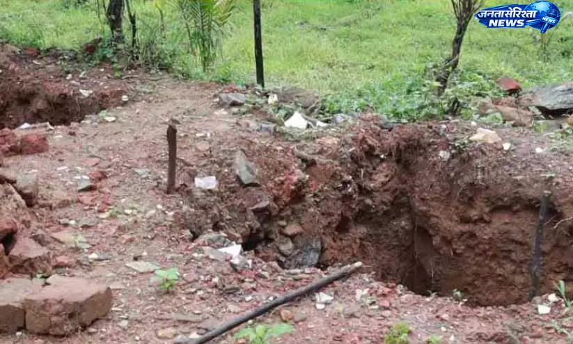 Kottiyoor : आंगनवाड़ी में भवन संकट, दो साल बाद भी नई बिल्डिंग का इंतजार Kottiyoor : आंगनवाड़ी में भवन संकट, दो साल बाद भी नई बिल्डिंग का इंतजार