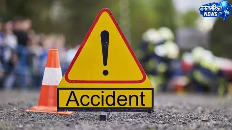 पासू सब्जी मंडी के पास एक्सीडेंट, युवक की मौत, एक घायल पासू सब्जी मंडी के पास एक्सीडेंट, युवक की मौत, एक घायल