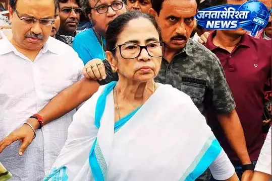 दुष्कर्म-हत्याकांड को लेकर सड़क पर ममता, TMC-BJP भिड़े दुष्कर्म-हत्याकांड को लेकर सड़क पर ममता, TMC-BJP भिड़े