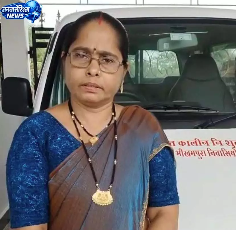 सरपंच की अनूठी पहल, निजी एम्बुलेंस से 100 मरीजों को मिला उपचार सरपंच की अनूठी पहल, निजी एम्बुलेंस से 100 मरीजों को मिला उपचार
