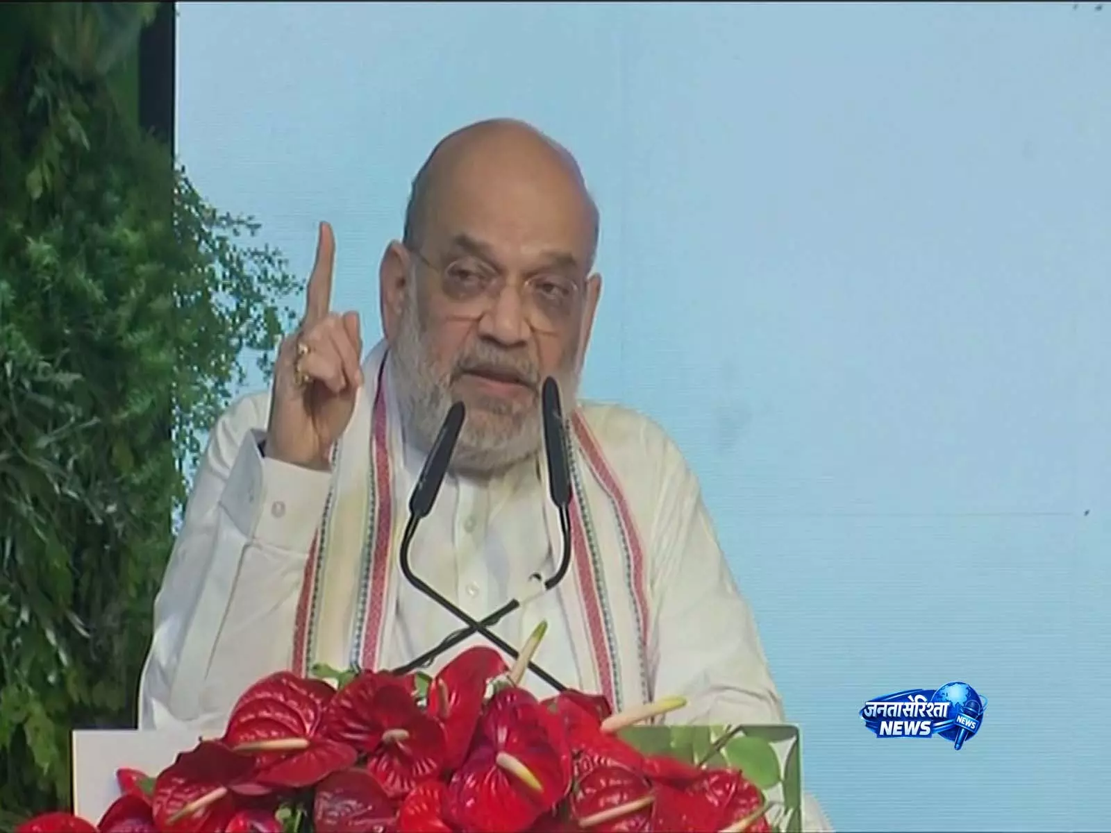 सभी एयरपोर्ट पर एयरोब्रिज की संख्या के लिए नियम तय करें: Amit Shah ने नागरिक उड्डयन मंत्रालय से कहा