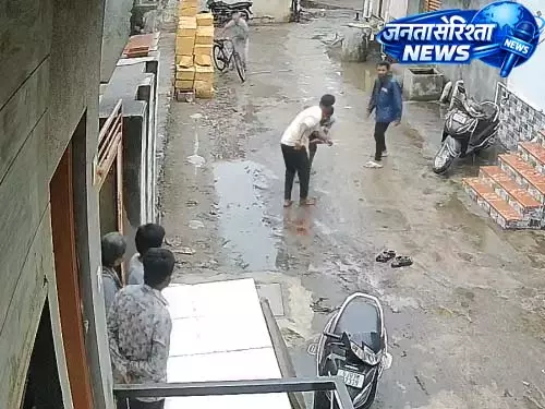 मां के लिव-इन पार्टनर की बेटे ने की हत्या, राजकोट में सनसनीखेज वारदात मां के लिव-इन पार्टनर की बेटे ने की हत्या, राजकोट में सनसनीखेज वारदात