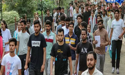 NEET UG 2026 पेपर लीक: आरोपी की जमानत याचिका पर अदालत सख्त, CBI को नोटिस जारी NEET UG 2026 पेपर लीक: आरोपी की जमानत याचिका पर अदालत सख्त, CBI को नोटिस जारी