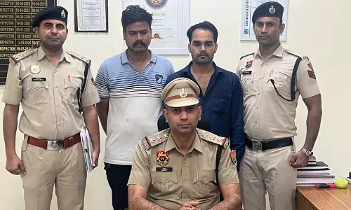 UPSC की तैयारी कर रहे DU के दो ग्रेजुएट 3.14 लाख रुपये के साथ गिरफ्तार