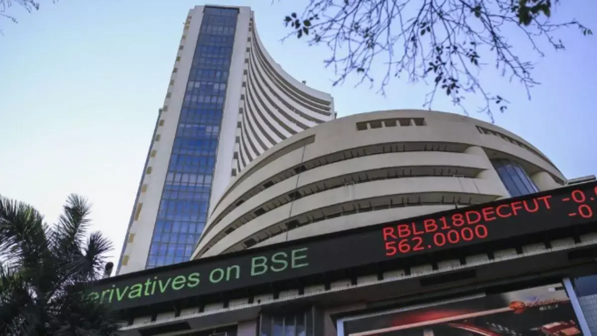 सेंसेक्स 72.56 अंक चढ़ा, निफ्टी 50 23,928.95 पर पहुंचा सेंसेक्स 72.56 अंक चढ़ा, निफ्टी 50 23,928.95 पर पहुंचा