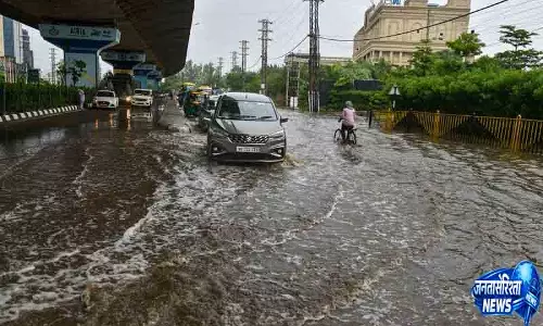 दो दिन की बारिश ने Gurugram की रफ्तार रोकी दो दिन की बारिश ने Gurugram की रफ्तार रोकी