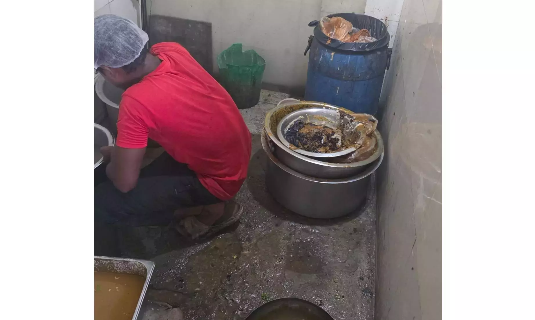 Telangana: खाद्य सुरक्षा छापे में बड़े उल्लंघनों का पता चला Telangana: खाद्य सुरक्षा छापे में बड़े उल्लंघनों का पता चला