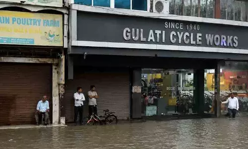 Rewari में बारिश का कहर, सड़कों पर भरा पानी Rewari में बारिश का कहर, सड़कों पर भरा पानी