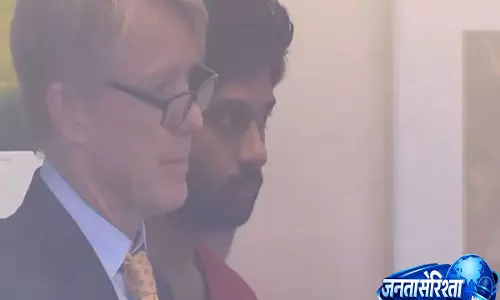 US में भारतीय टेकी पर पत्नी की हत्या का आरोप, शव की तस्वीर गर्लफ्रेंड को भेजने के बाद गिरफ्तार - VIDEO US में भारतीय टेकी पर पत्नी की हत्या का आरोप, शव की तस्वीर गर्लफ्रेंड को भेजने के बाद गिरफ्तार - VIDEO
