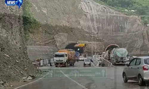 Mandi भूस्खलन के बाद हाईवे पर यातायात शुरू